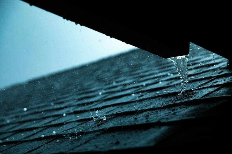 Roof with leaky Shingles